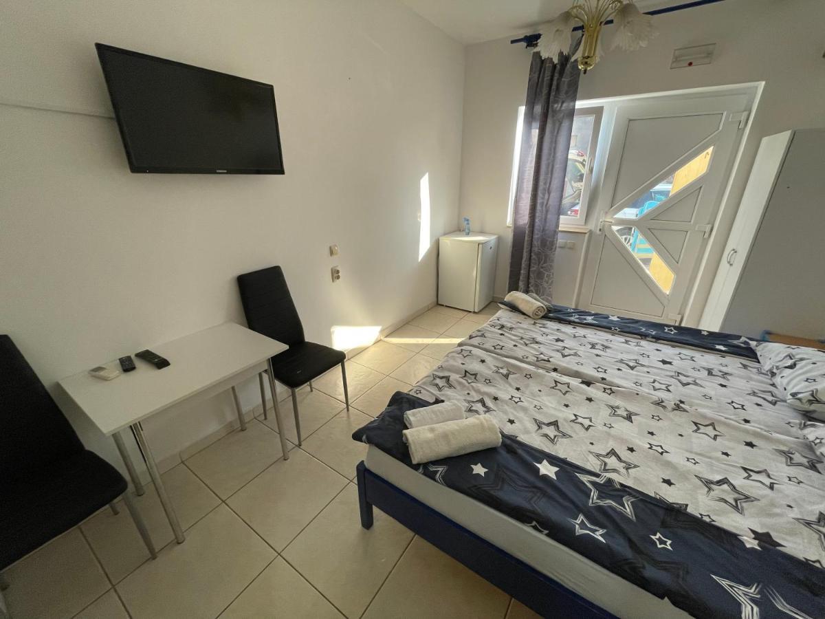 Apartmani Noelle Novi Vinodolski Kültér fotó