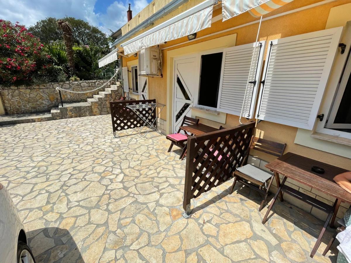 Apartmani Noelle Novi Vinodolski Kültér fotó
