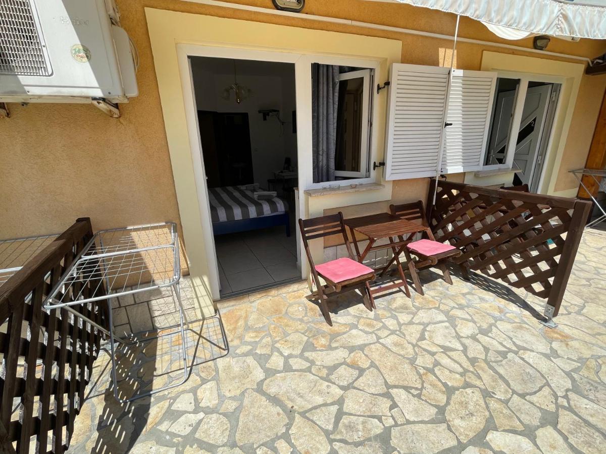 Apartmani Noelle Novi Vinodolski Kültér fotó