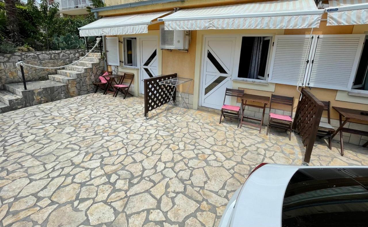 Apartmani Noelle Novi Vinodolski Kültér fotó